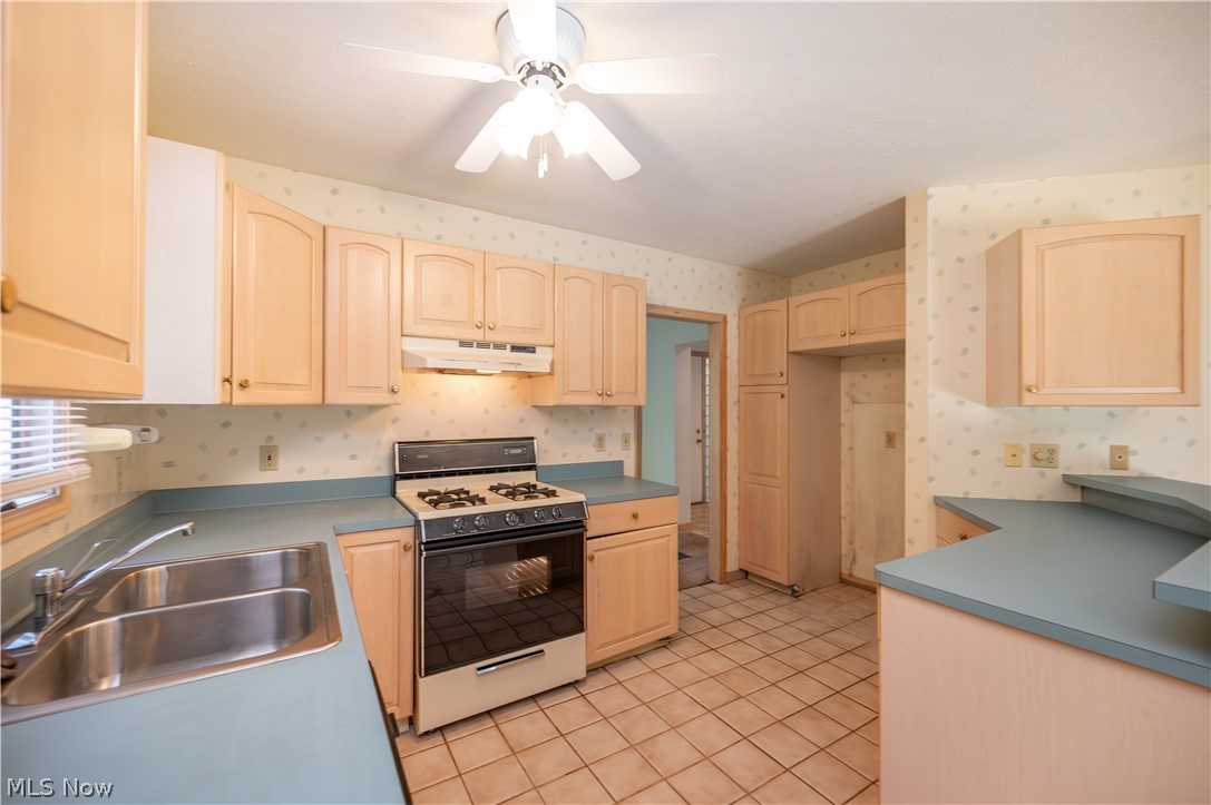 9114 Inverrary Drive SE Howland OH 44484