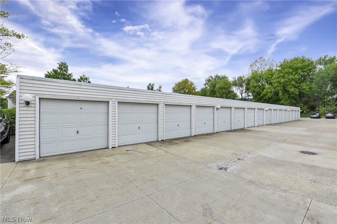 2880 N Bay Drive Westlake OH 44145