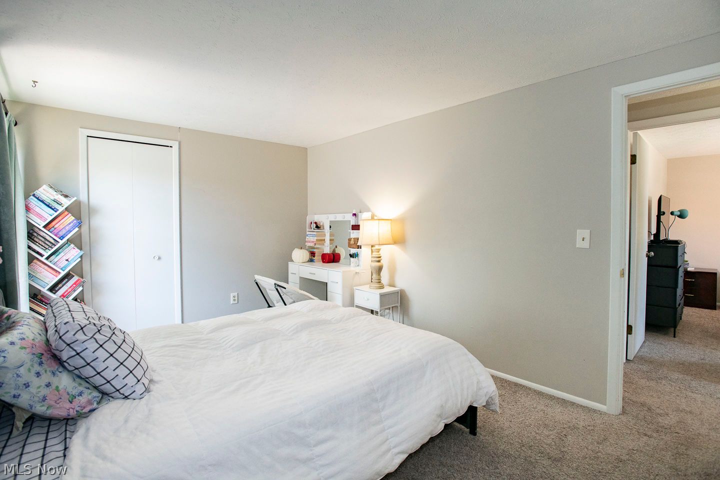 8830 Holly Lane Olmsted Falls OH 44138