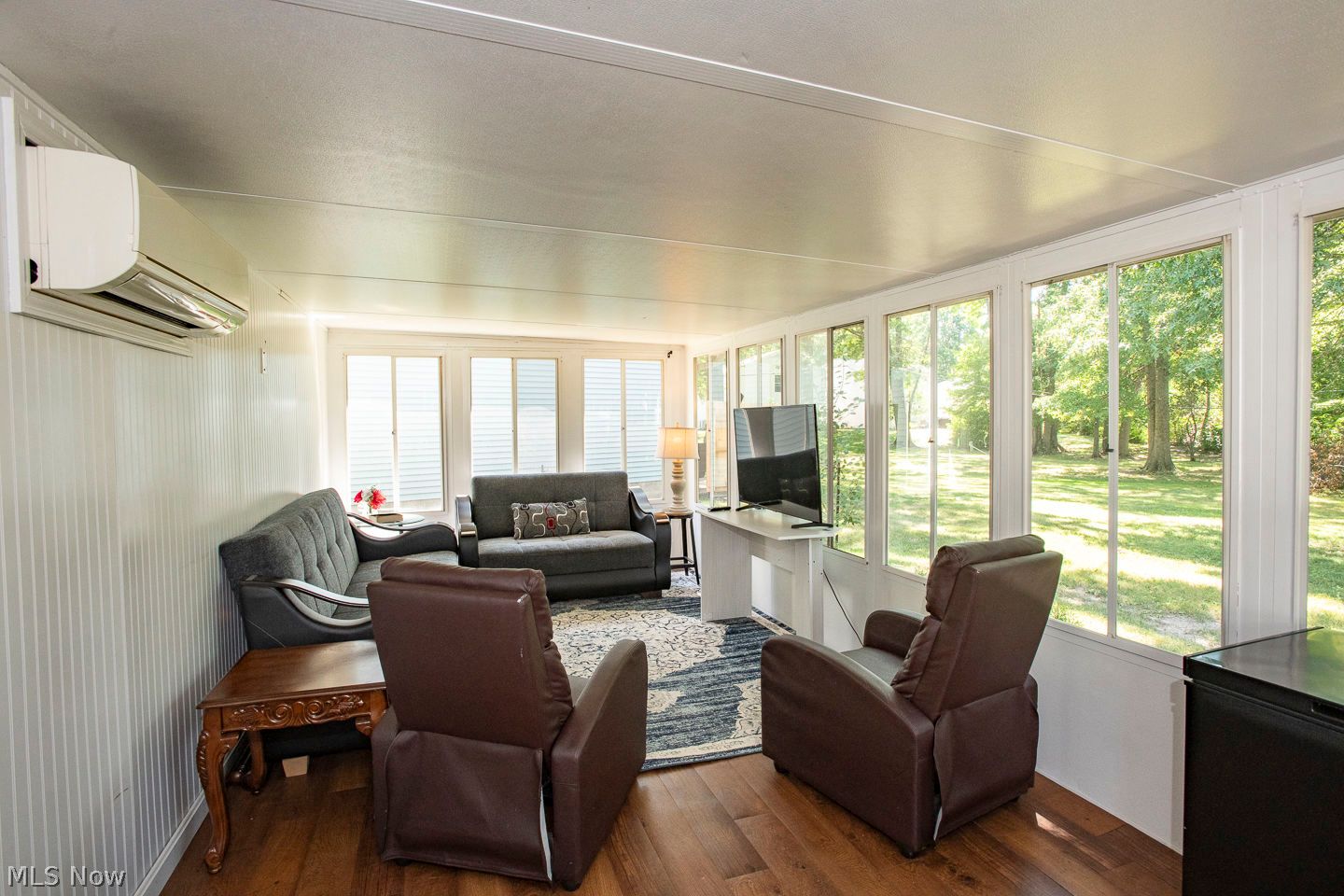 8830 Holly Lane Olmsted Falls OH 44138