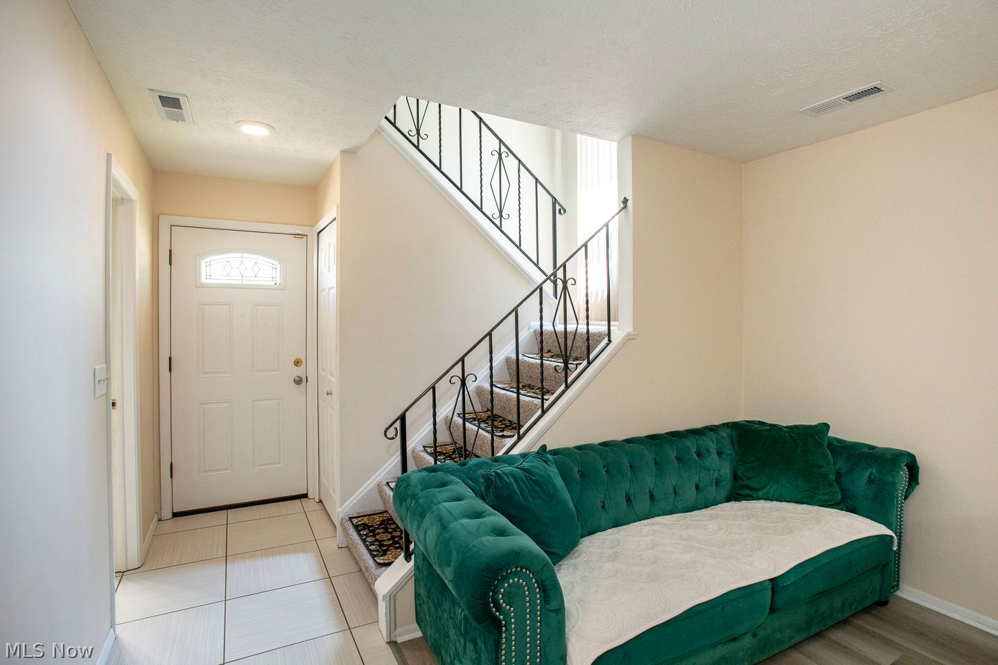 8830 Holly Lane Olmsted Falls OH 44138