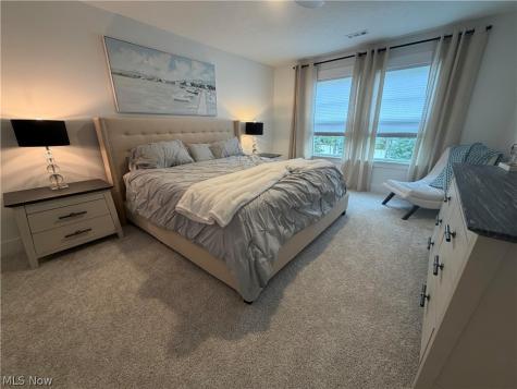 516 Port Side Drive Avon Lake OH 44012