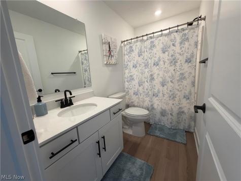 516 Port Side Drive Avon Lake OH 44012