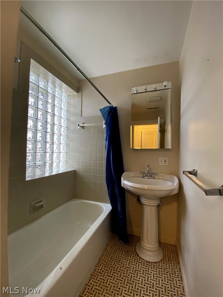 2469 Overlook Road Cleveland Heights OH 44106