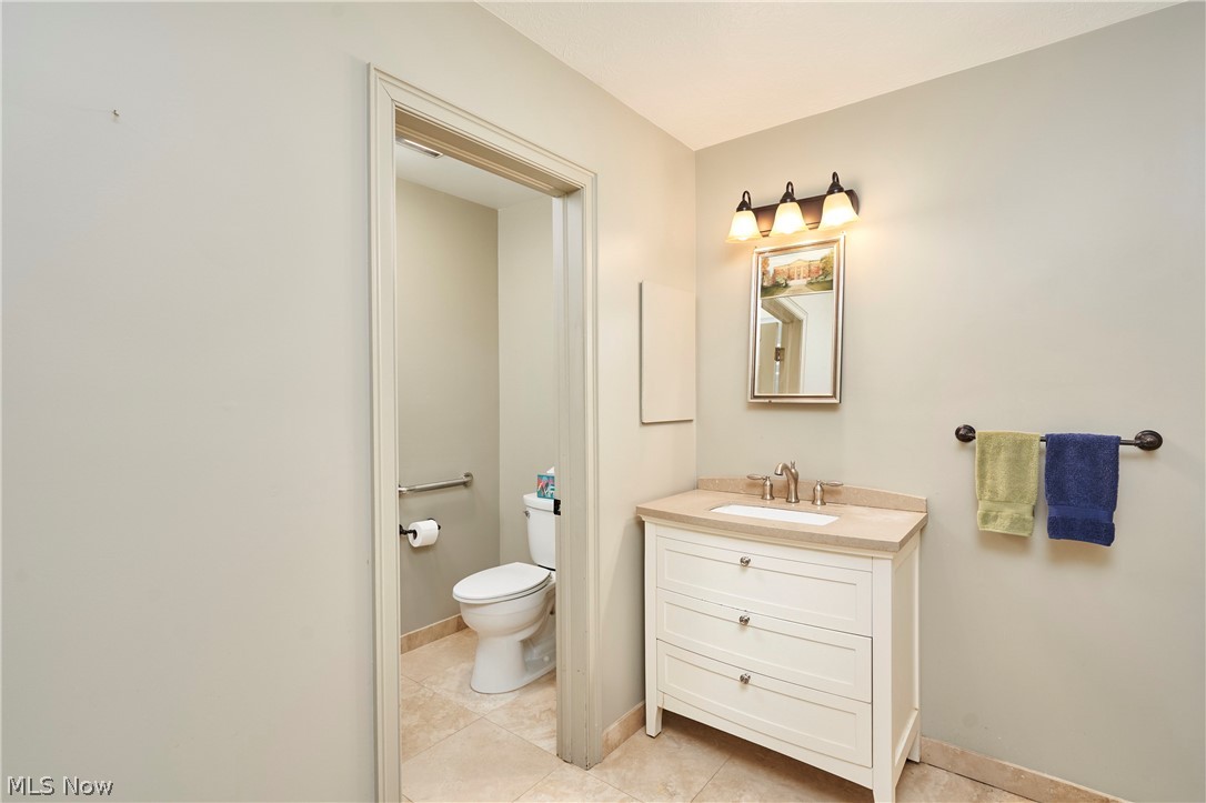 910 Wellsley Lane Akron OH 44313