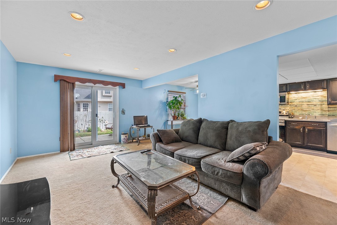 8851 Holly Lane Olmsted Falls OH 44138
