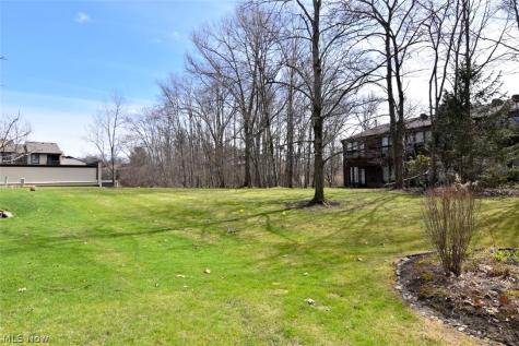6270 Greenwood Sagamore Hills OH 44067