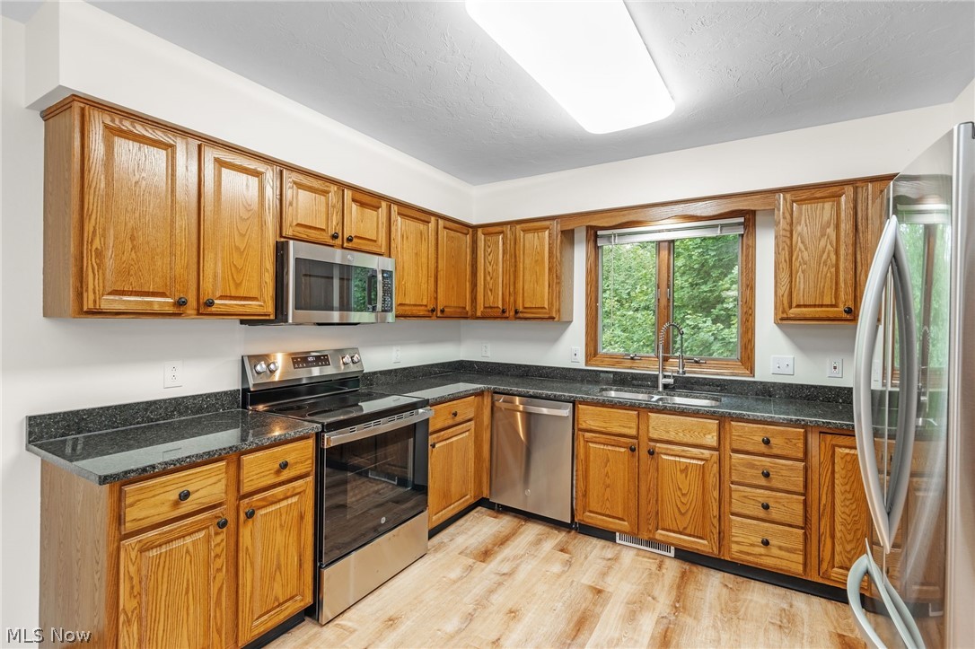 114 Barkwood Drive Wadsworth OH 44281