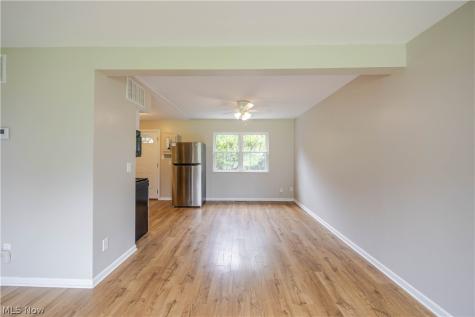 10366 Manorford Drive Parma Heights OH 44130