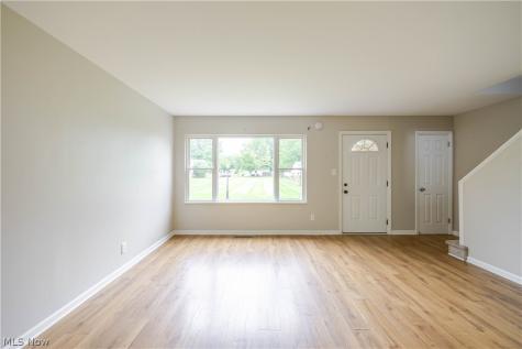 10366 Manorford Drive Parma Heights OH 44130