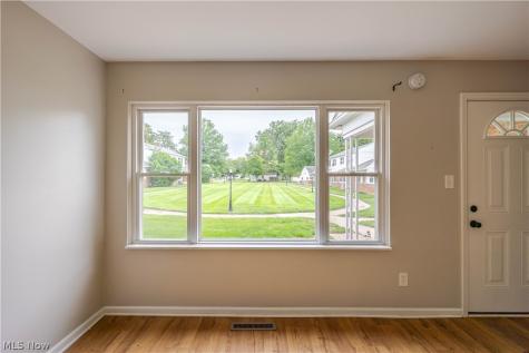 10366 Manorford Drive Parma Heights OH 44130