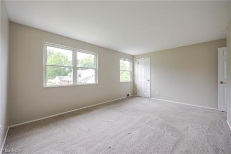 10366 Manorford Drive Parma Heights OH 44130