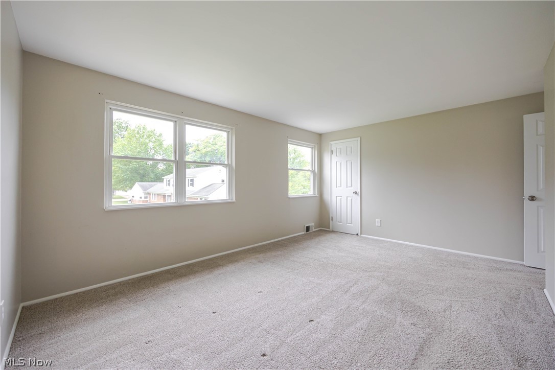 10366 Manorford Drive Parma Heights OH 44130