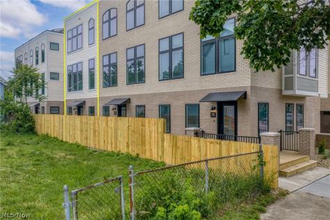 1924 W 47th Avenue Cleveland OH 44102