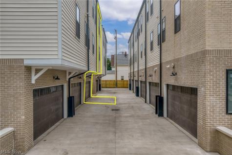 1924 W 47th Avenue Cleveland OH 44102