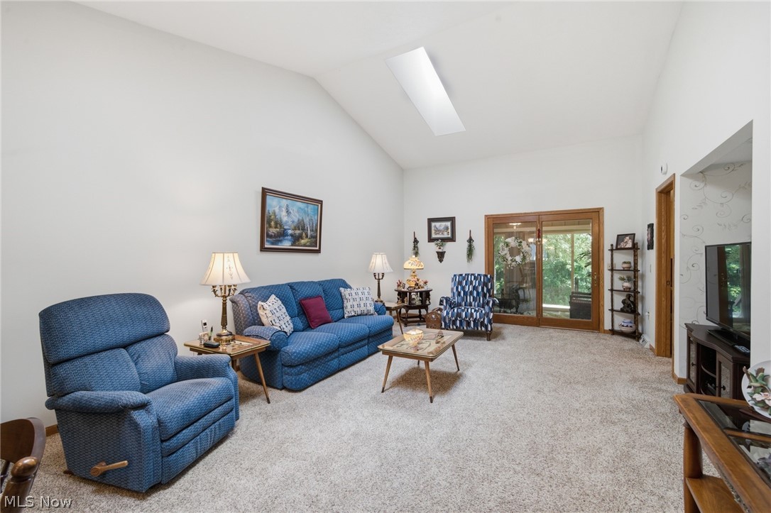 1451 Tripodi Circle Niles OH 44446