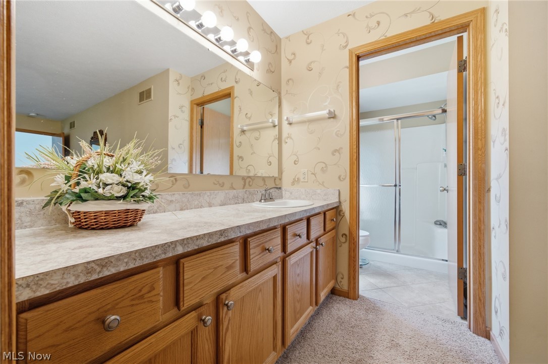 1451 Tripodi Circle Niles OH 44446