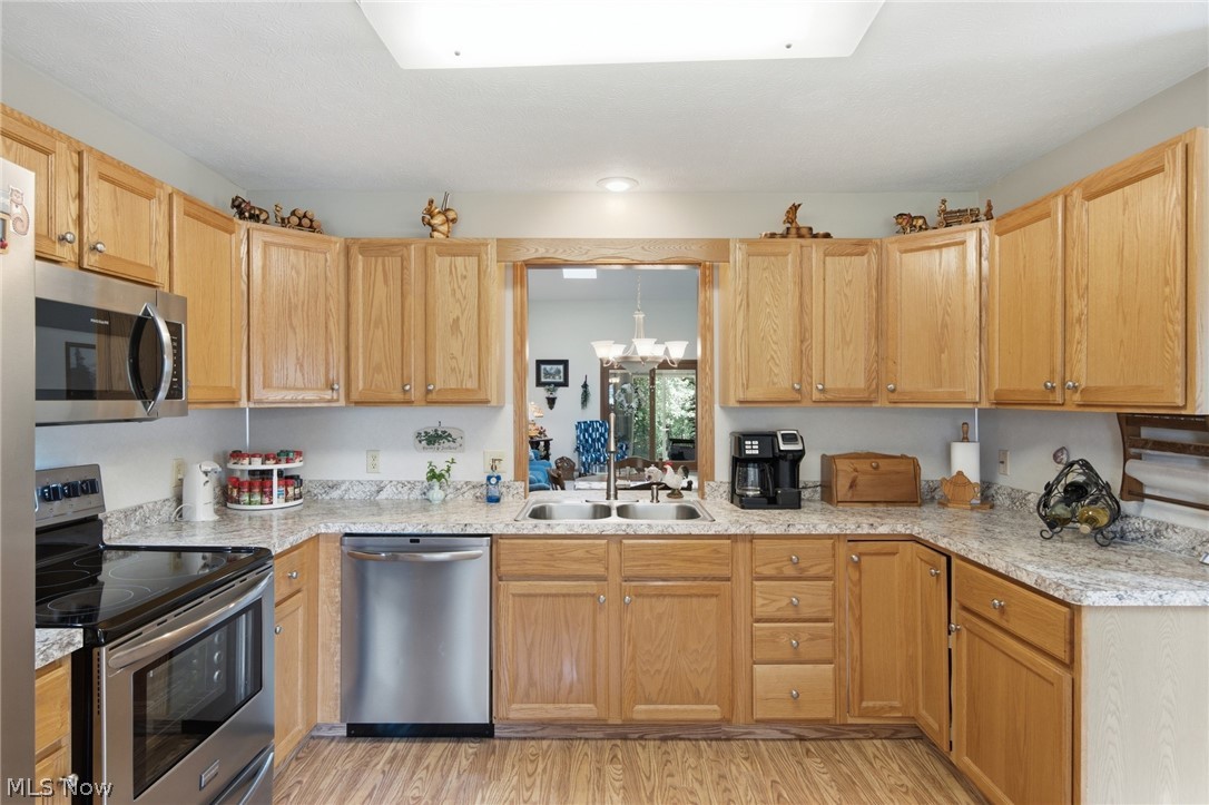 1451 Tripodi Circle Niles OH 44446