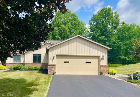 1451 Tripodi Circle Niles OH 44446