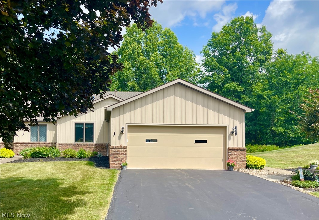 1451 Tripodi Circle Niles OH 44446
