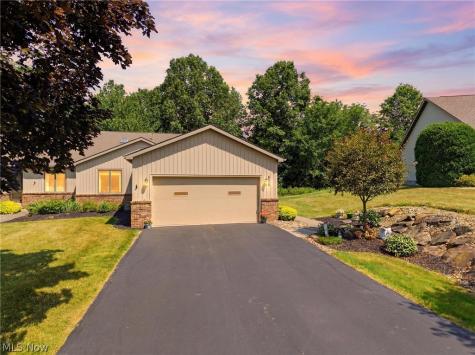 1451 Tripodi Circle Niles OH 44446