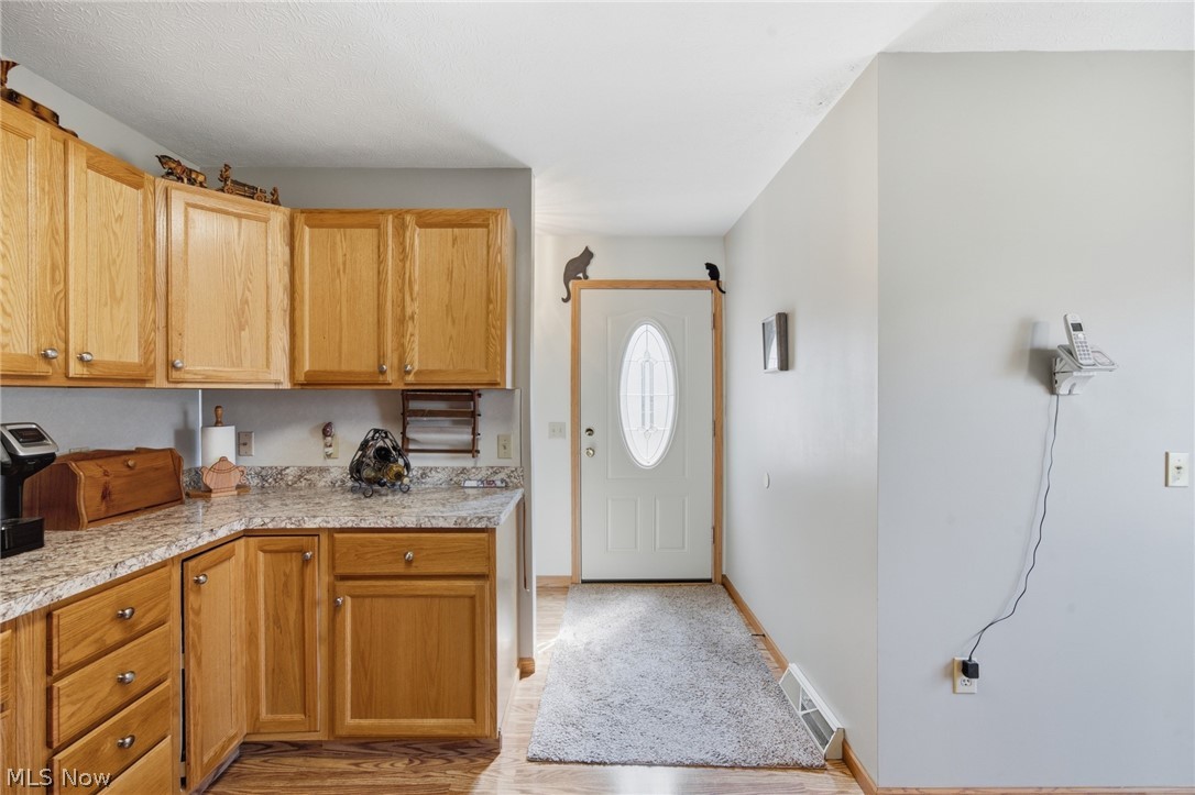 1451 Tripodi Circle Niles OH 44446