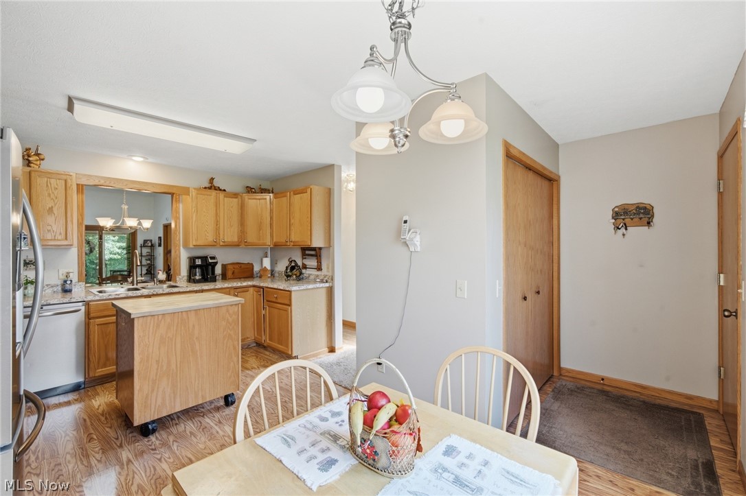 1451 Tripodi Circle Niles OH 44446