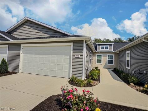 118 W Spring Drive Elyria OH 44035