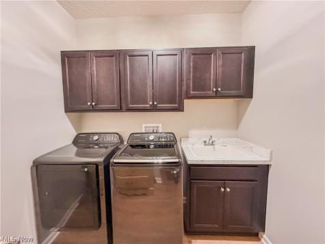 118 W Spring Drive Elyria OH 44035