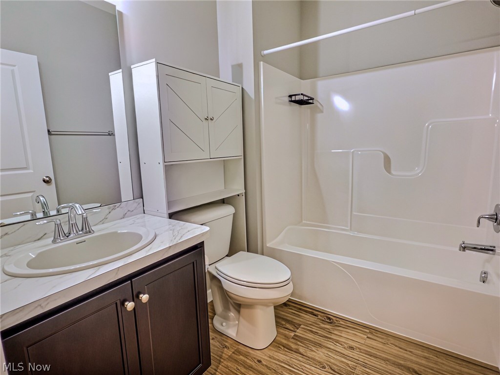 118 W Spring Drive Elyria OH 44035