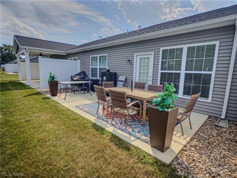 118 W Spring Drive Elyria OH 44035