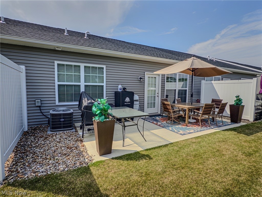 118 W Spring Drive Elyria OH 44035