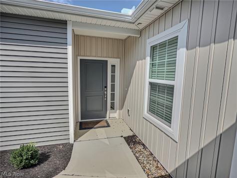 118 W Spring Drive Elyria OH 44035