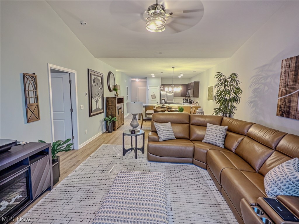 118 W Spring Drive Elyria OH 44035