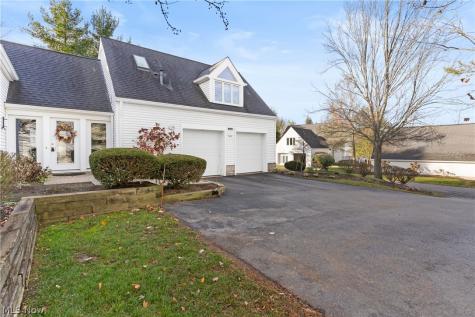 985 Goldenrod Trail Aurora OH 44202