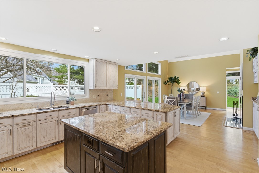 985 Goldenrod Trail Aurora OH 44202