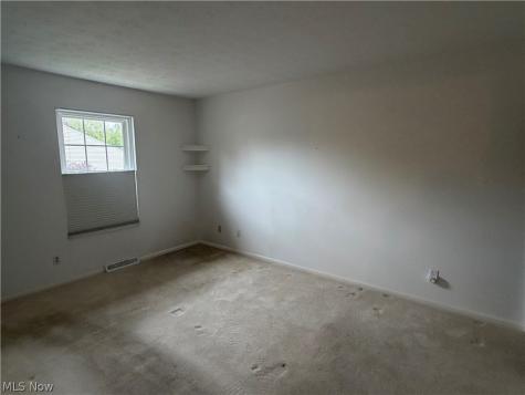 612 Trevitt Circle W Euclid OH 44143