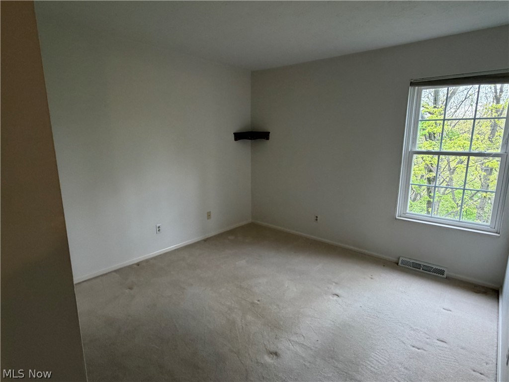 612 Trevitt Circle W Euclid OH 44143