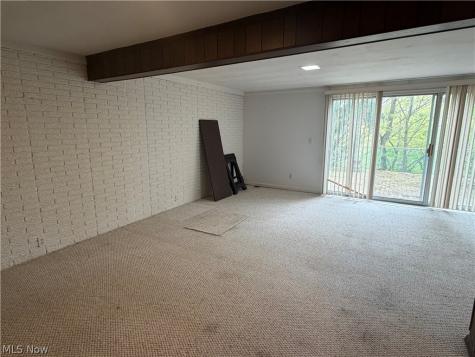 612 Trevitt Circle W Euclid OH 44143