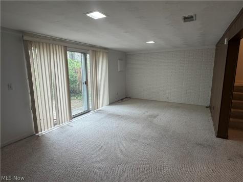 612 Trevitt Circle W Euclid OH 44143