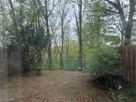 612 Trevitt Circle W Euclid OH 44143