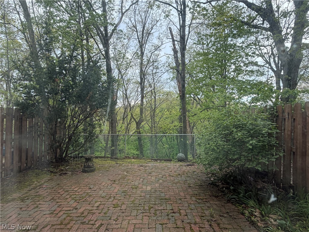 612 Trevitt Circle W Euclid OH 44143