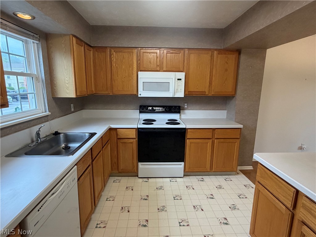 612 Trevitt Circle W Euclid OH 44143