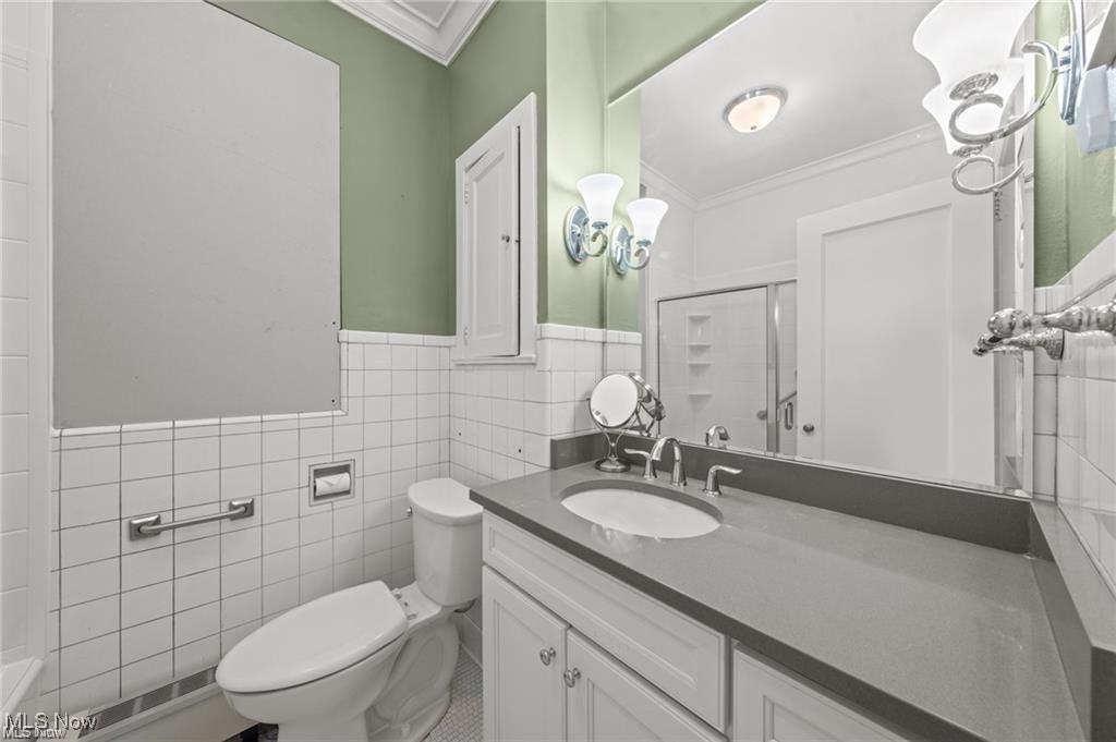 13605 Shaker Boulevard Cleveland OH 44120