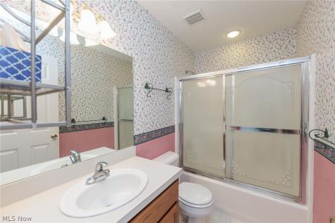 5111 Rockport Cove Stow OH 44224