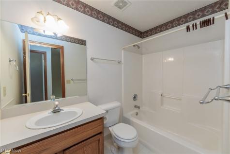 5111 Rockport Cove Stow OH 44224