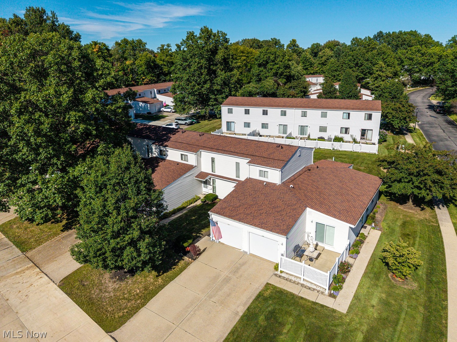 230 Deepwood Drive Wadsworth OH 44281