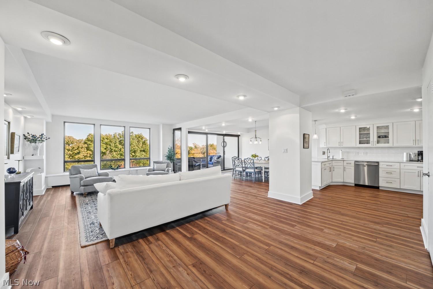 1 Bratenahl Place Bratenahl OH 44108