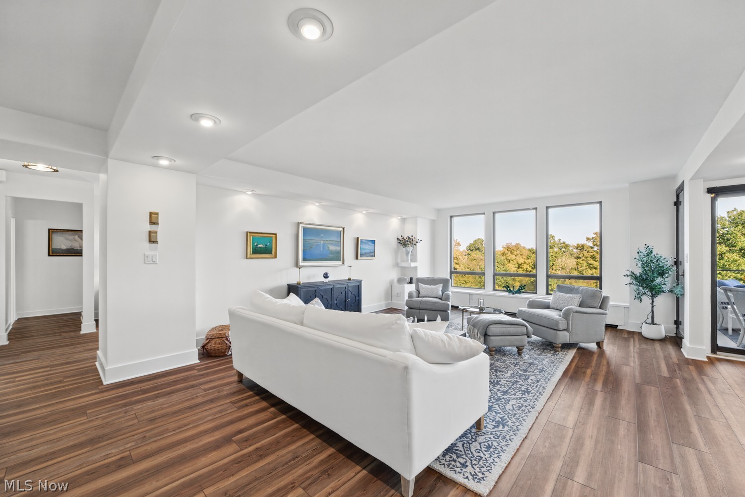 1 Bratenahl Place Bratenahl OH 44108
