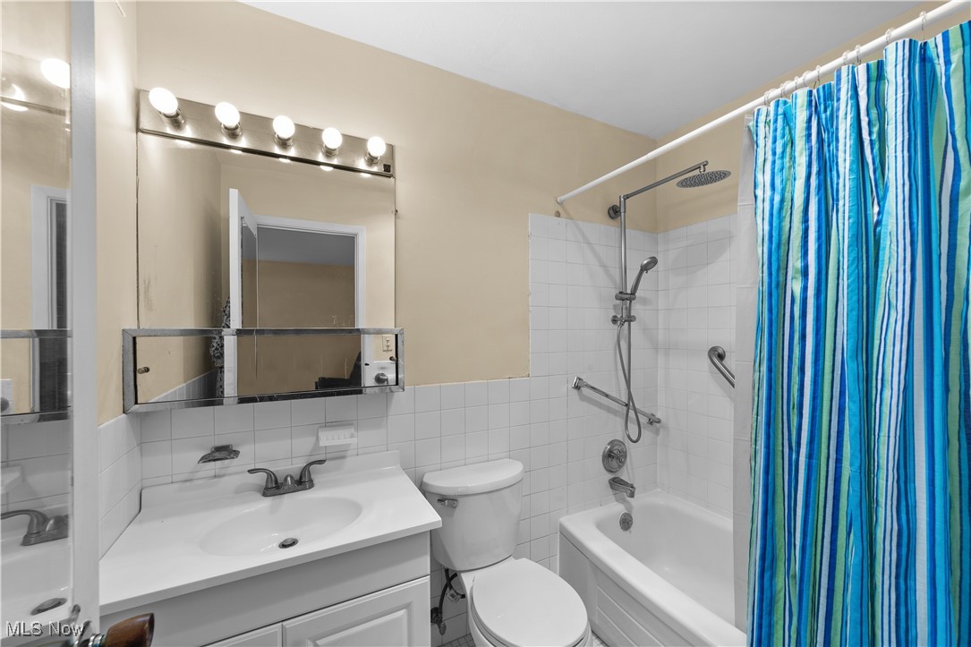 2159 Wooster Road Rocky River OH 44116